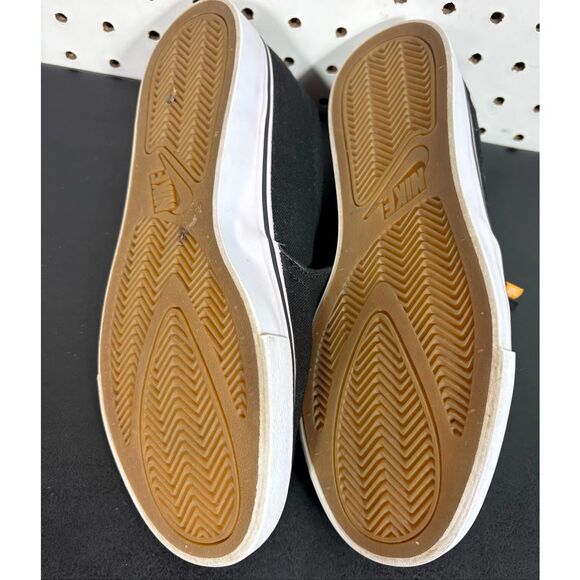 Nike Court Royale Woman’s Slip-On Shoes Size 7 - Picture 8 of 9